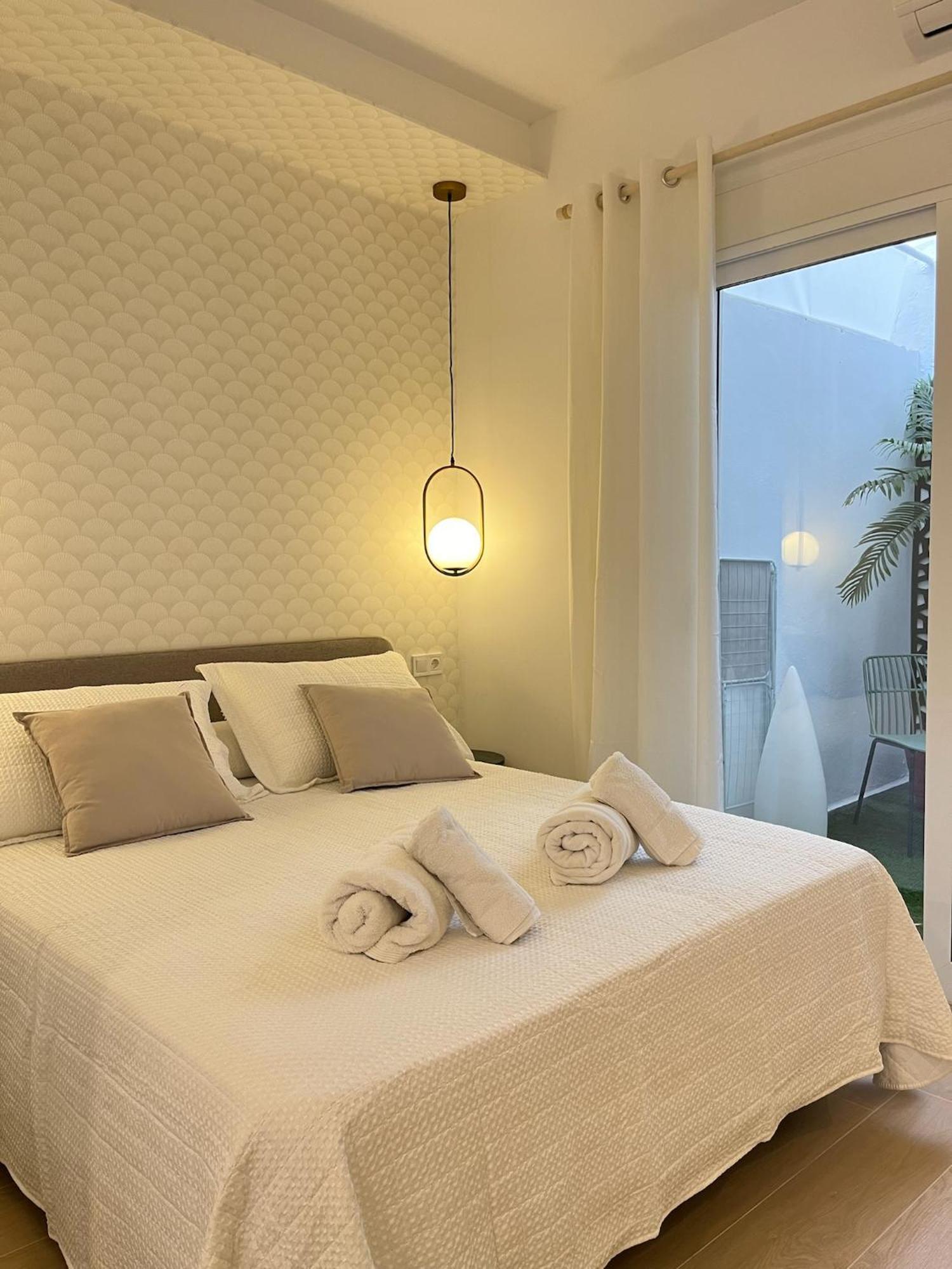 Loft Con Wifi Lavadora Secadora Cama Agradable Muy Proximo Valencia Apartment Екстериор снимка